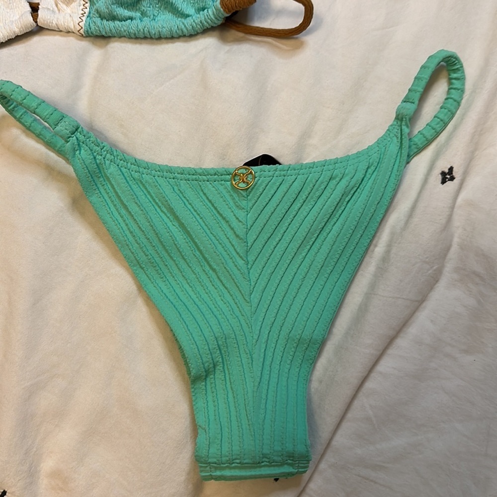 ViX Paula Hermanny Assorted 2 Piece Swimsuit Set Multi Colored Size Medium - Picture 5 of 11
